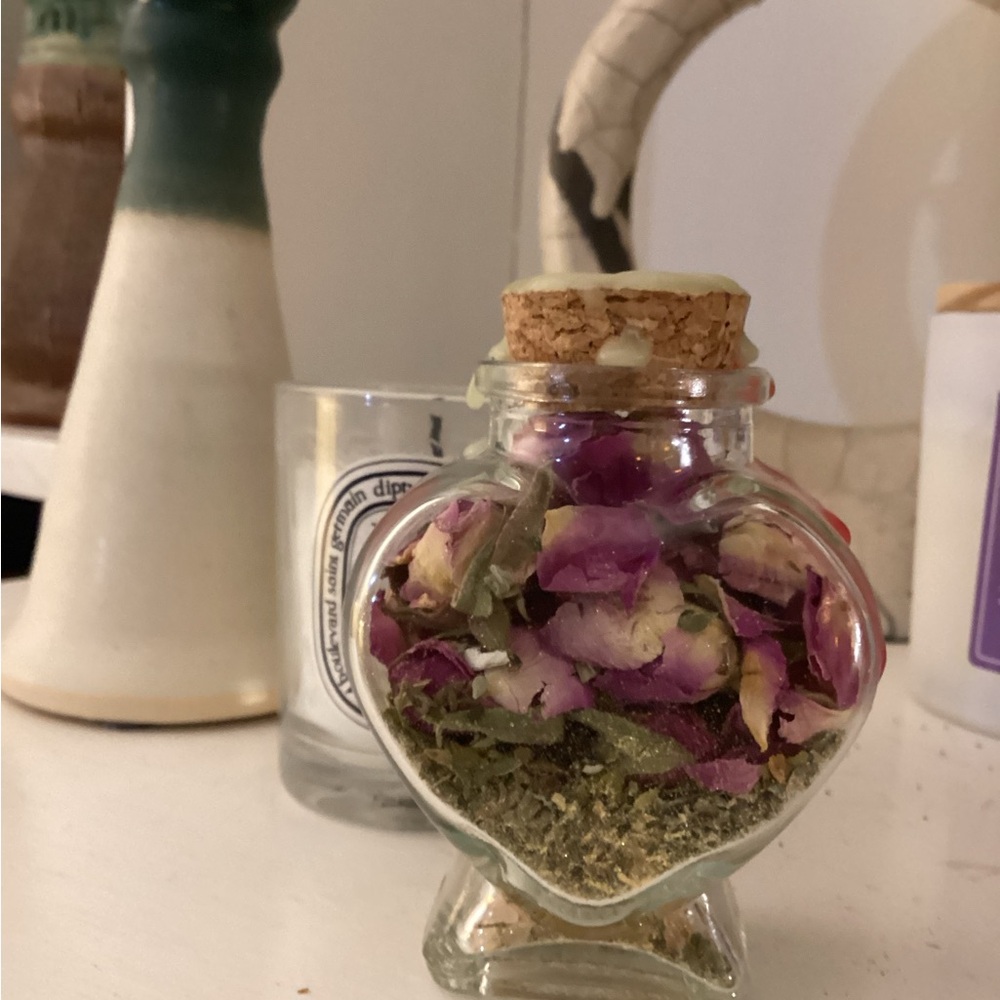 Spell jar Love intention witch jar handmade โค๏ธ๐นโจ๐ฟ๐โค๏ธ๐๐๐๐๐๐ฎ๐๐๐๐ธ - Picture 10 of 16